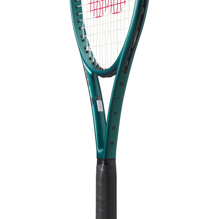Raquette WILSON blade 100 v9.0 (300 gr) Raquette WILSON blade 100 v9.0 (300 gr)