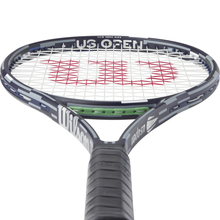 Raquette WILSON blade 100l v9 us open (285gr) Raquette WILSON blade 100l v9 us open (285gr)