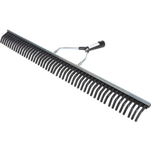 75 cm wide rubber rake with wooden handle 75 cm wide rubber rake with wooden handle