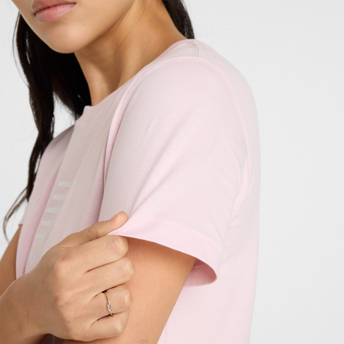 T-shirt NEW BALANCE femme essentials jersey logo T-shirt NEW BALANCE femme essentials jersey logo