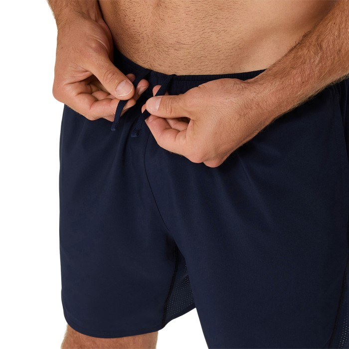 Short ASICS core 7in