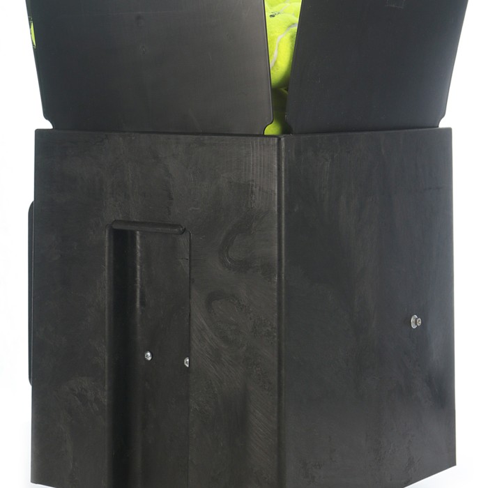 TUTOR cube battery-powered ball launcher