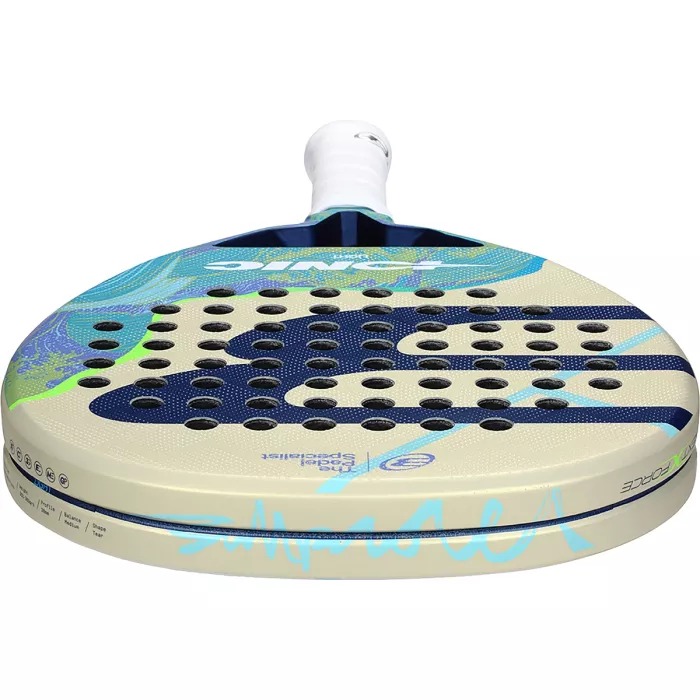 BULLPADEL ionic light 26 padel racket