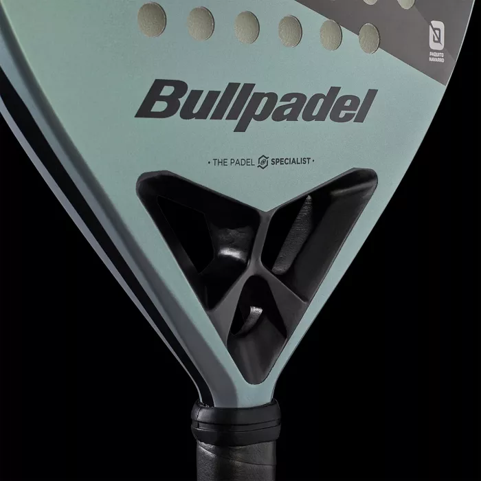 Padel racket BULLPADEL hack jr 26