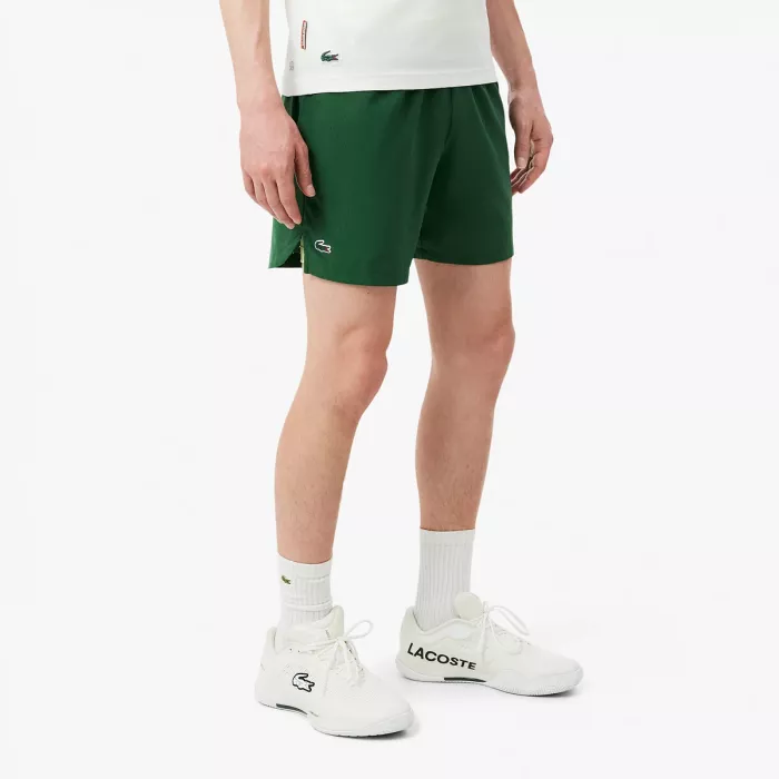 LACOSTE Polo joueur on court