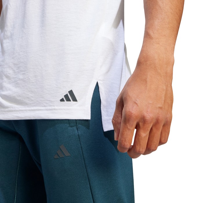 ADIDAS yoga base t-shirt