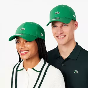 Cepure era LACOSTE