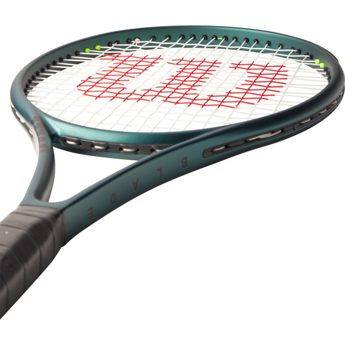 WILSON blade 100l v9.0 racquet (285 gr)