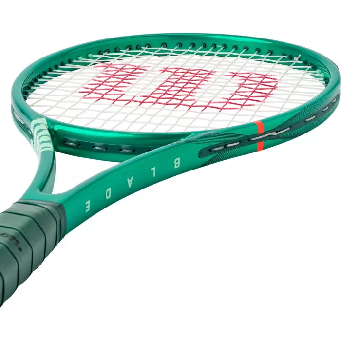 Tenisa rakete WILSON Blade 98 Pro 16*19 v10 (305 g)