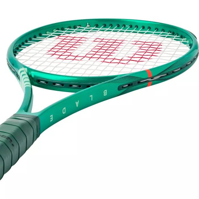 Tenisa rakete WILSON Blade 98 S 18*16 v10 (295 g)