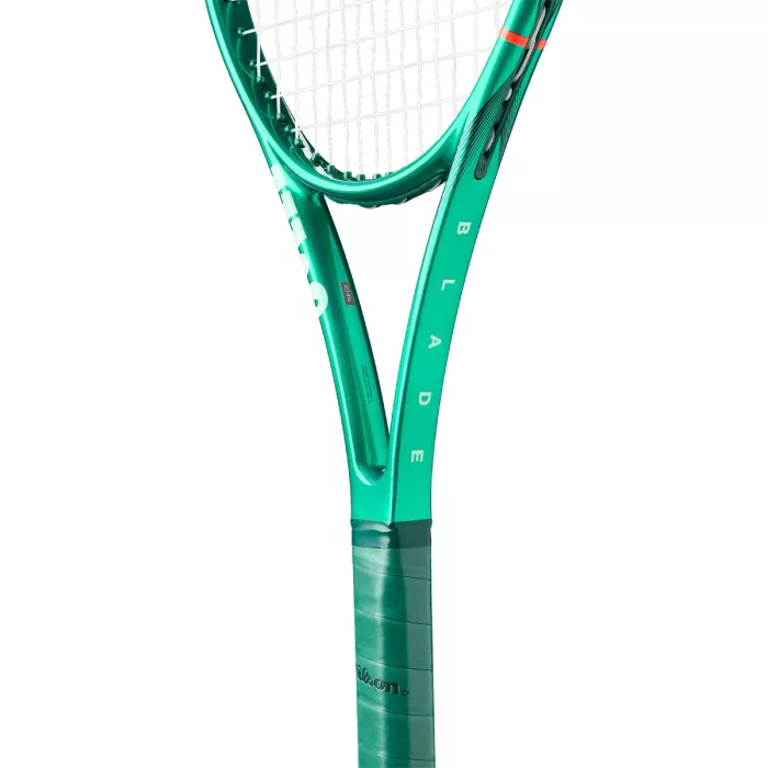 Tenisa rakete WILSON Blade 104 v10 (290 gr)