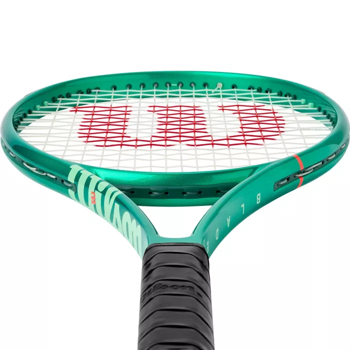 WILSON Blade 101 Team v10 tenisa rakete (275 g) (ar stīgām)