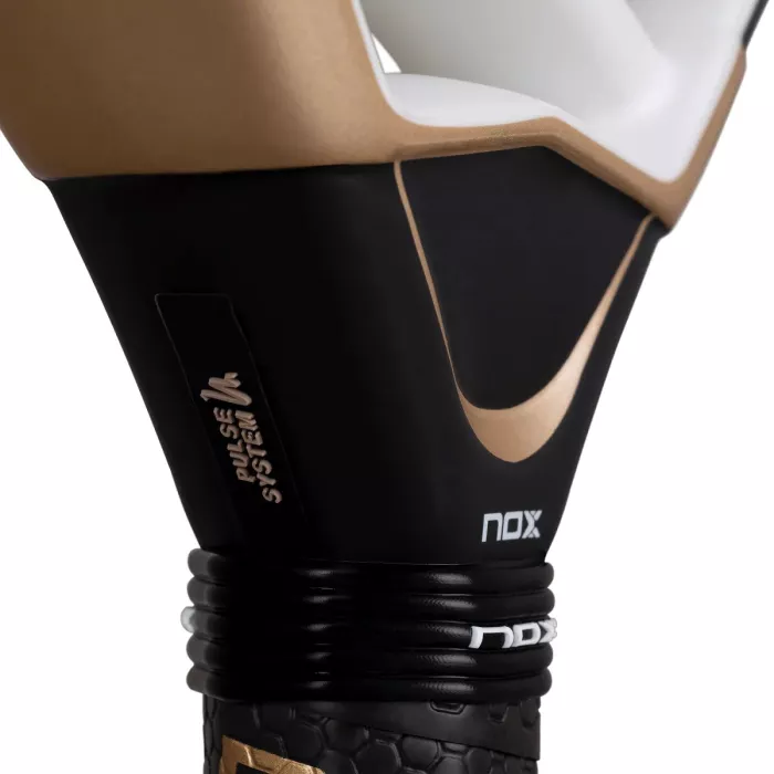 Padel racket NOX at10 genius 18k alum by agustin tapia