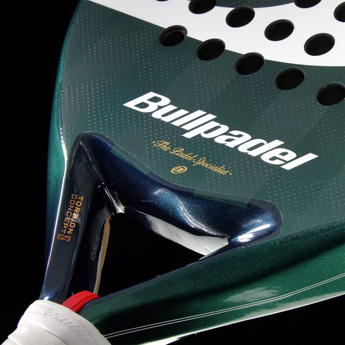 BULLPADEL icon 26 padel racket