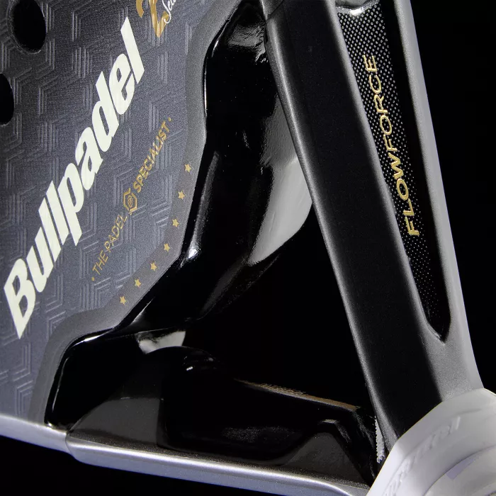 BULLPADEL icon 26 padel racket