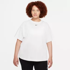 Women's NIKE essentials plus size t-shirt