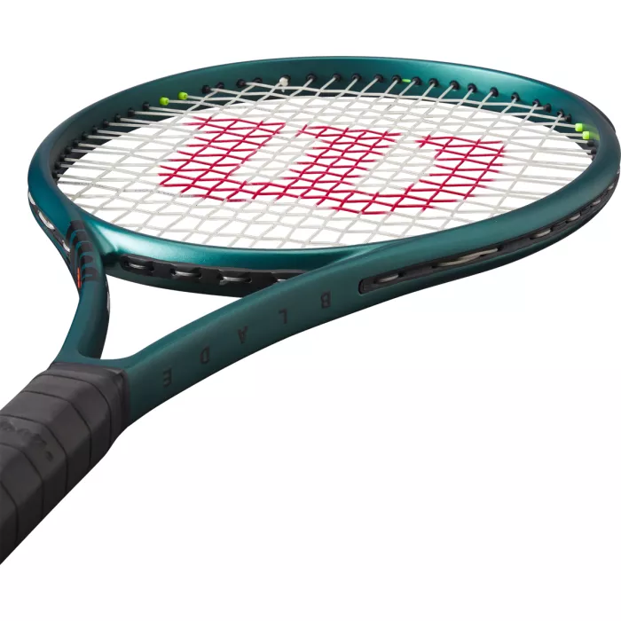 Raquette WILSON blade 100 v9.0 (300 gr)